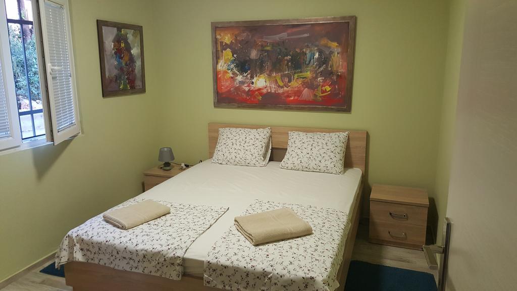 Apartments Kli Kli Утєха Екстер'єр фото
