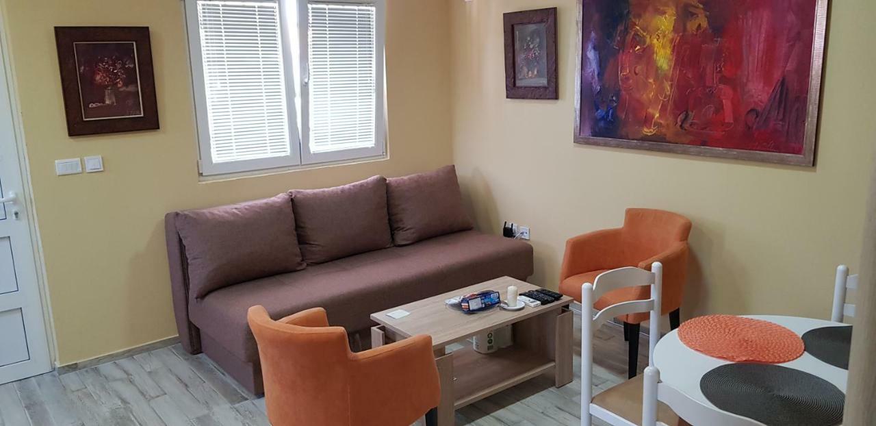 Apartments Kli Kli Утєха Екстер'єр фото